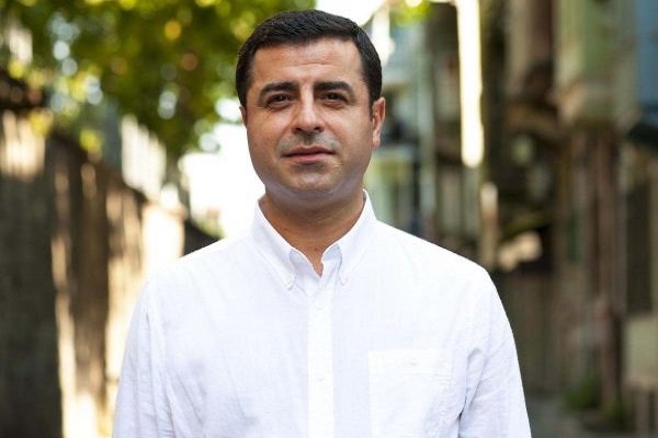 Selahattin Demirtaş kimdir, aslen nerelidir, kaç yaşındadır | Neden cezaevinde