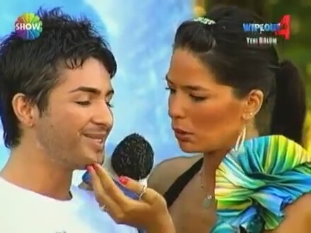 Selin Ciğerci, "18'liklere taş çıkartırım" dedi mayolu halini paylaştı