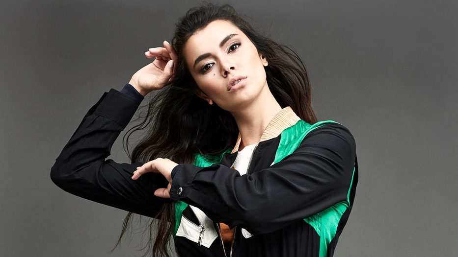 Seray Kaya sevgilisiyle el ele yakalandı!