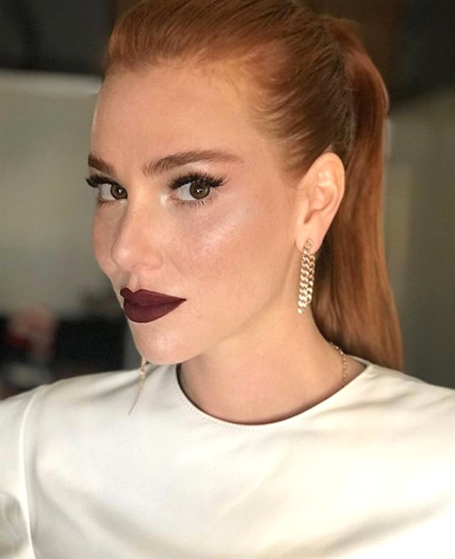 'Yaşamayanlar' gala fotoğrafları! Elçin Sangu, Serenay Sarıkaya ne giydi?