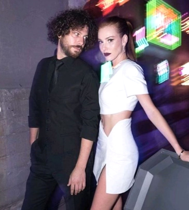 'Yaşamayanlar' gala fotoğrafları! Elçin Sangu, Serenay Sarıkaya ne giydi?