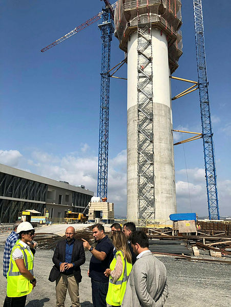 Sabiha Gökçen Havalimanı'nda yeni pistin yapımı sürüyor