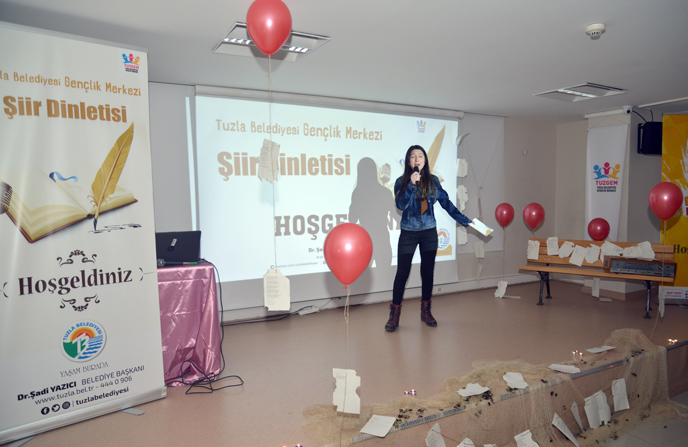 Tuzla Belediyesi Gençlik Merkezi Şiir Kulübünün Şiir Dinletisi