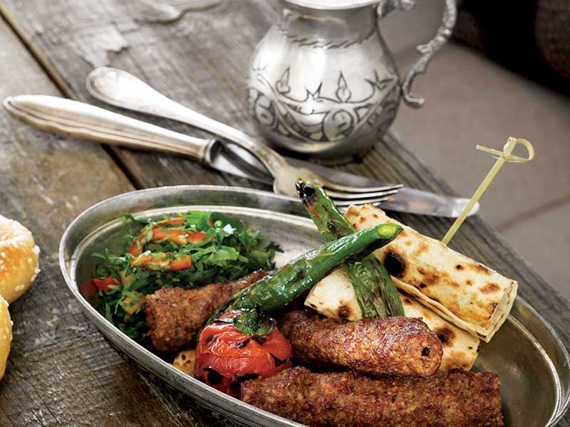 Simit kebabı nasıl yapılır? Gelinim mutfakta Simit kebabı tarifi