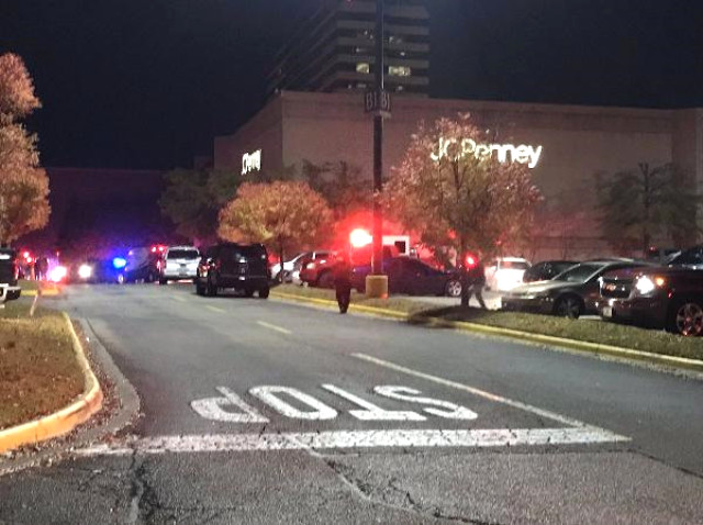 Kara Cuma'da dehşet saldırı! Alışveriş merkezine silahlı saldırı düzenlendi!