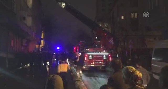 İstanbul Bağcılar'da elektrik panosu patladı: 21 kişi zehirlendi