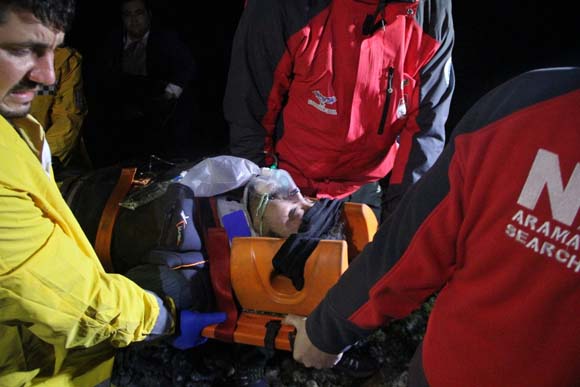 Ölüm kuyusunda can pazarı