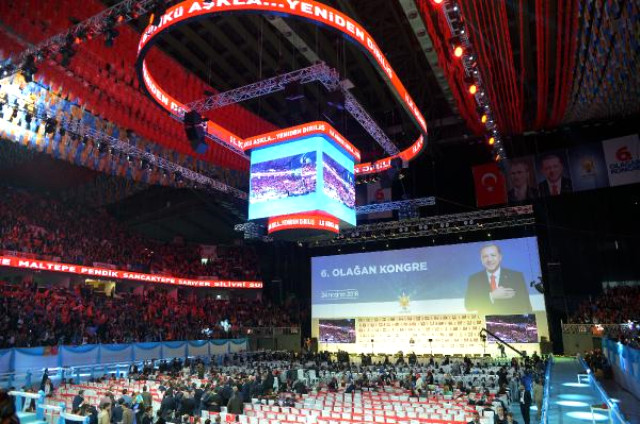Cumhurbaşkanı Erdoğan seçim manifestosunu açıklıyor! Tüm Türkiye nefesini tuttu!