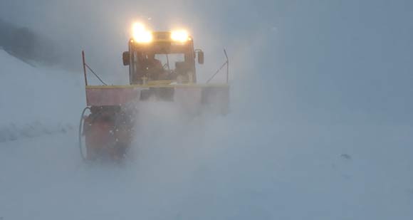 Türkiye genelinde yoğun kar yağışı ulaşımı engelledi!