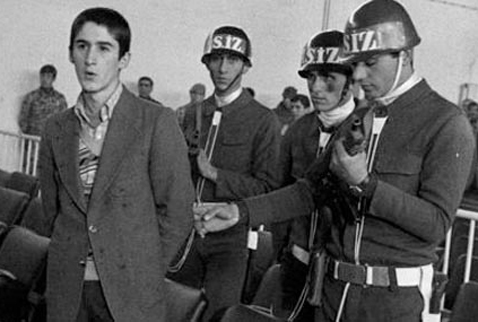 Kenan Evren kimleri astırdı? 12 Eylül idamlarının tam listesi