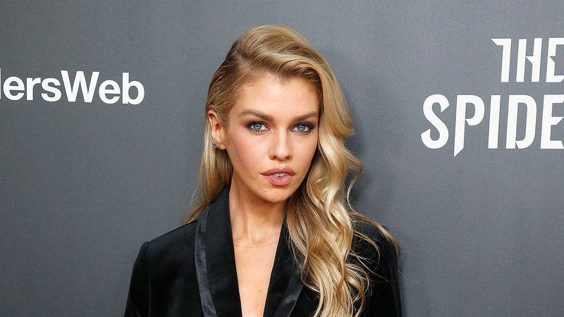 stella-maxwell.jpg