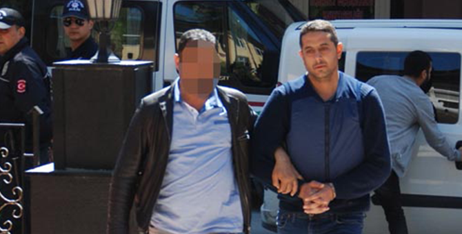 Eşini öldürüp kayınvalidesini yaralayan adam kameralara böyle yakalandı