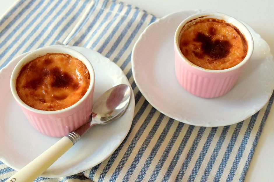 Güveçte süt helvası nasıl yapılır? Gelinim Mutfakta Güveçte süt helvası tarifi