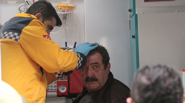 Ünlü oyuncu Tarık Papuççuoğlu'nun evinde yangın çıktı!