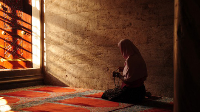 Tebbet suresi okunuşu ve Türkçe meali | tebbet suresi arapça yazılışı