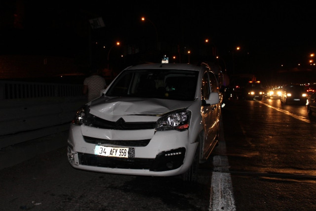 TEM'de 9 araç birbirine girdi! 6 kişi yaralı