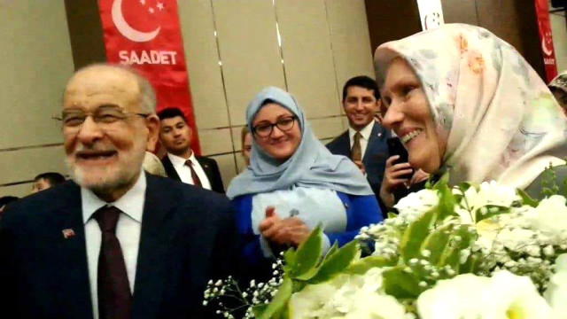 Temel Karamollaoğlu İngiliz eşi ile ilk kez görüntülendi. İşte o anlar..