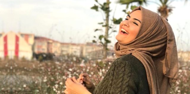 Fenomen gelin adayı Hanife Gürdal tesettürü bıraktı