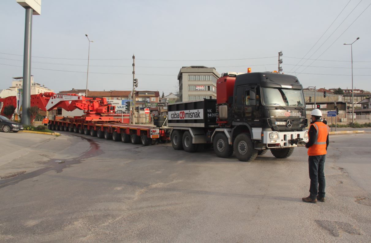 Kocaeli'de 280 Tekerlekli Dev Tır!