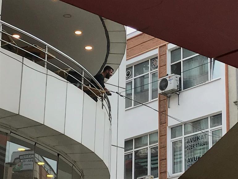 Restoranı Basan Saldırgan Pompalı Tüfekle Etrafa Ateş Açtı