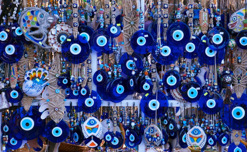 Nazar boncuğu ne işe yarar? Nazar boncuğu inancı nereden gelir? Nazar boncuğunun faydaları