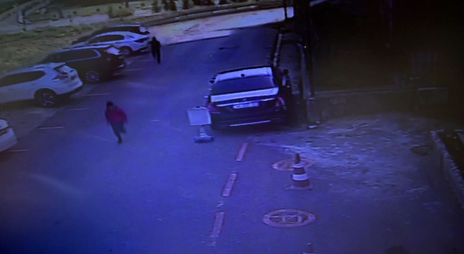 Tuzla'da aracına erik atan 11 yaşındaki çocuğu döven kişi yakalandı