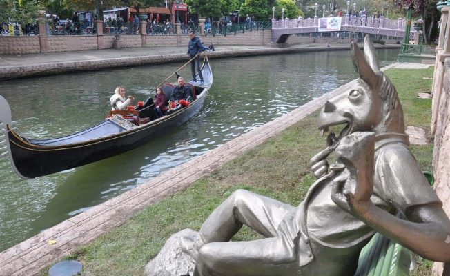 Erol Kaya Ak Parti ile CHP'li Belediyeler Arasında ki Farkları Açıkladı