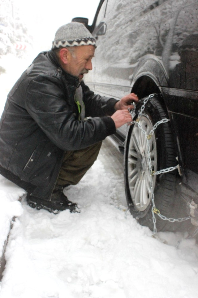 Uludağ'da Zor Anlar | Zincir Satıcıları Bayram Etti