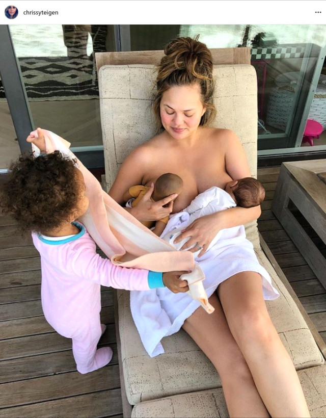 Nazlı Hamarat suda doğum fotoğraflarından sonra "Bebek emzirme" akımına uydu