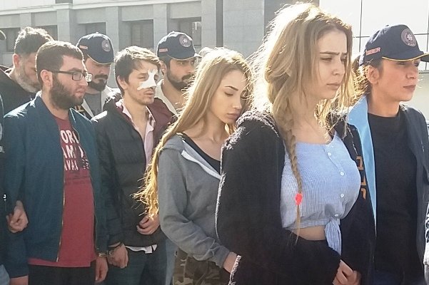 Ducky Layne çetesi nedir? Ünlülere şanyaj yapan Ducky Layne çetesi lideri kimdir?