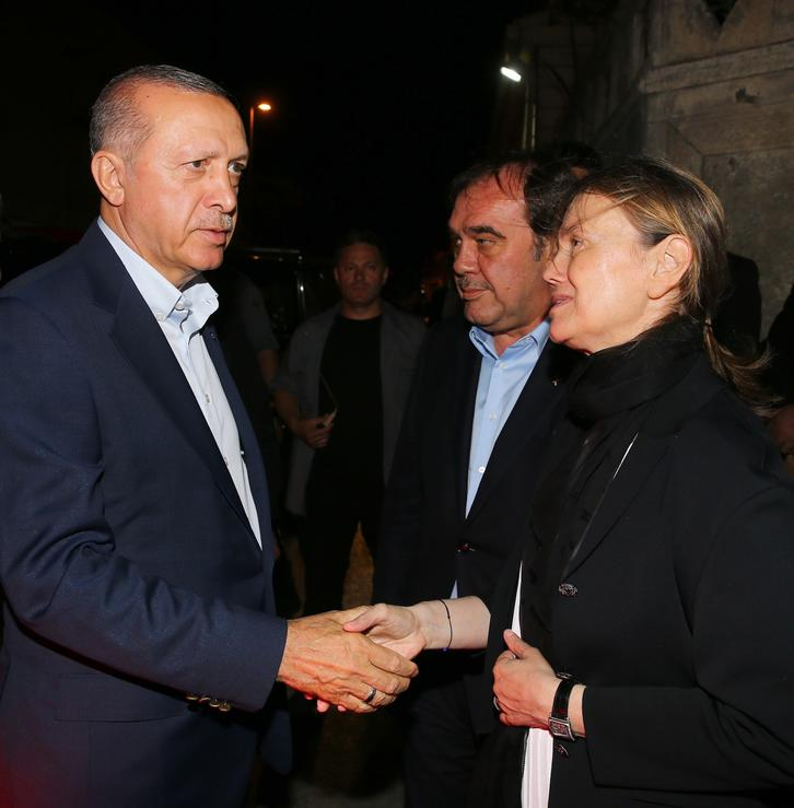 Cumhurbaşkanı Erdoğan'dan Demirören Ailesi'ne taziye ziyareti