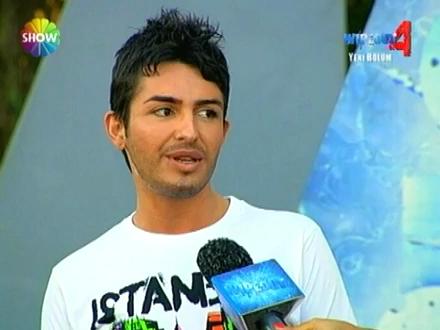 Selin Ciğerci, "18'liklere taş çıkartırım" dedi mayolu halini paylaştı