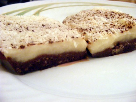 Bisküvili Elmalı Pasta nasıl yapılır? Bisküvili Elmalı Pasta tarifi