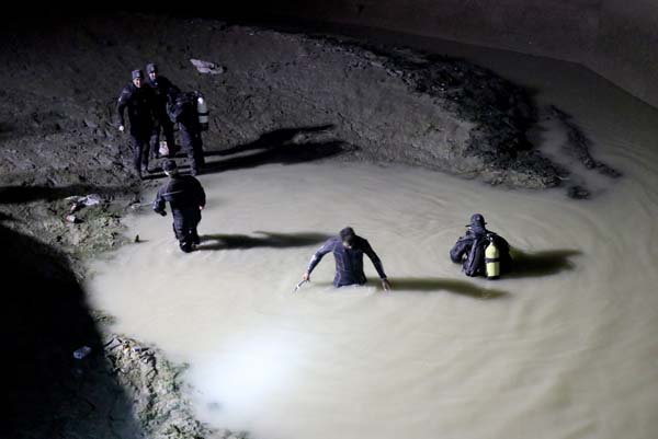Van'da Kaybolan Çocugun Cesedi Su Kanalında Bulundu
