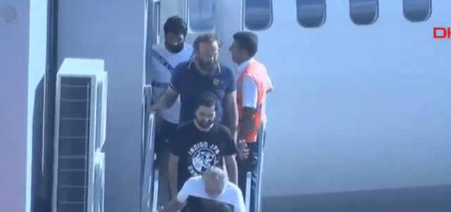 Nijerya'da kaçırılan 10 Türk denizciyi taşıyan uçak İstanbul'a indi