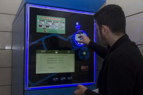 İstanbul'da pet şişe ile İstanbulkart doldurma dönemi başladı