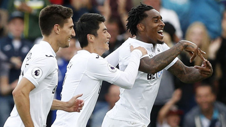 Leroy Fer kimdir? Aslen nereli? Kaç yaşında? Hangi takımlarda oynadı?