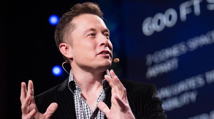 Tesla yönetimi Elon Musk ile "devam" dedi