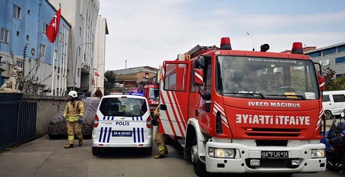 Tuzla'da gemide yangın çıktı!