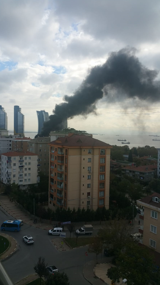 Kartal'da bir evde yangın çıktı: 3 çocuk yaralı