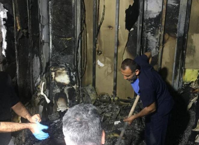 Hasta yakını dehşet saçtı: Profesörün odasını kundakladı!