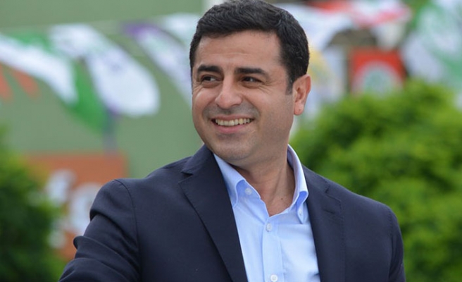 Selahattin Demirtaş kimdir, aslen nerelidir, kaç yaşındadır | Neden cezaevinde