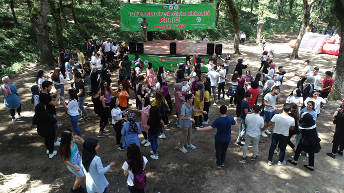 YKS stresi Tuzla Belediyesi'nin düzenlediği piknikte atıldı