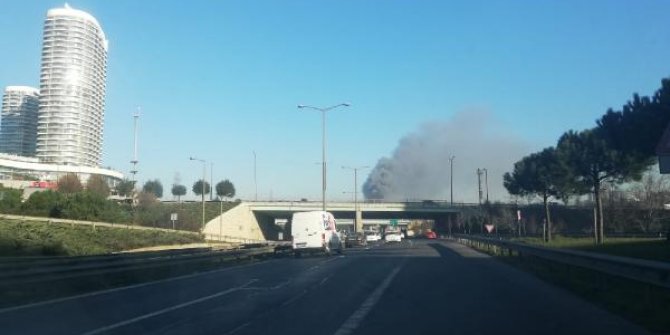 Başakşehir'de korkutan yangın!