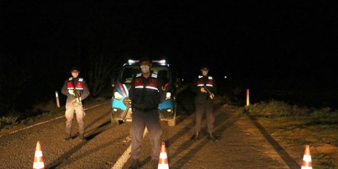 Toplu olarak cenaze namazı kılmışlardı! O köyde koronavirüslü sayısı 60'a yükseldi