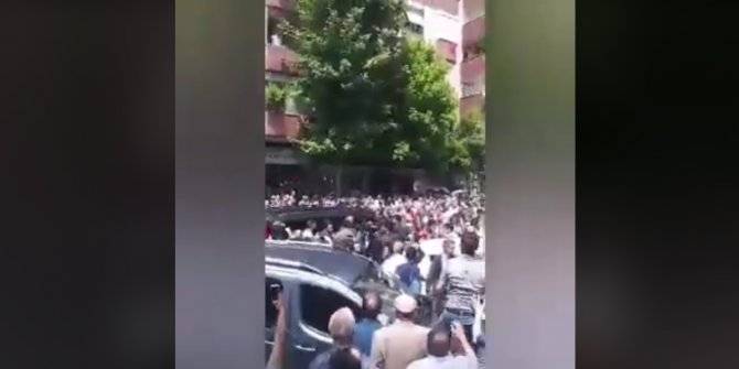 Ekrem İmamoğlu’na Pendik’te şok protesto! "Kadıköy’e oğlum, Kadıköy’e buradan ekmek çıkmaz"