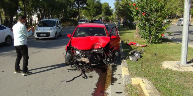 Kazayı görüp durduğu sırada arkadaki aracın kurbanı oldu!