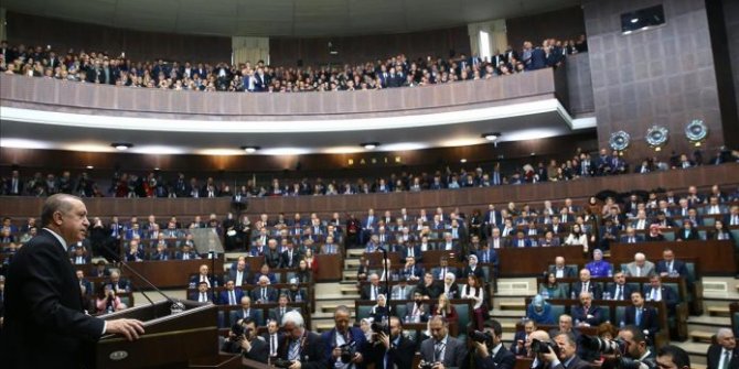 AK Parti Grup Toplantısı'nda Gündoğdu Marşı söylendi