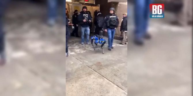 Robot köpek Spot'un sokaktaki yürüyüşü görenlerin ilgi odağı haline geldi!