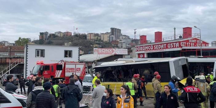 İstanbul Alibeyköy'de İETT ile tramvay çarpıştı: Çok sayıda yaralı var